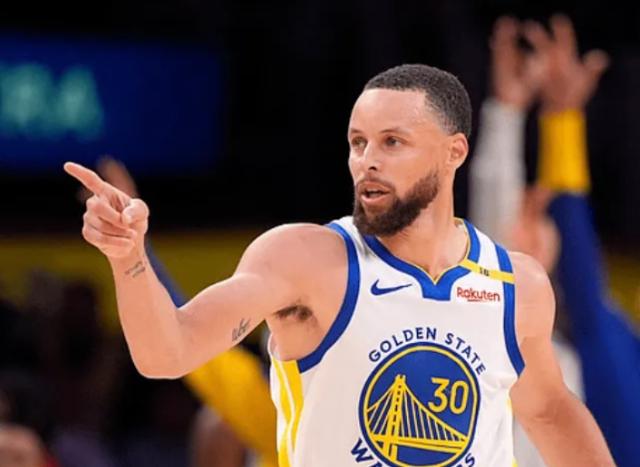 勇士首发13连胜！波杰&amp;库里双星闪耀 春晚击溃湖人